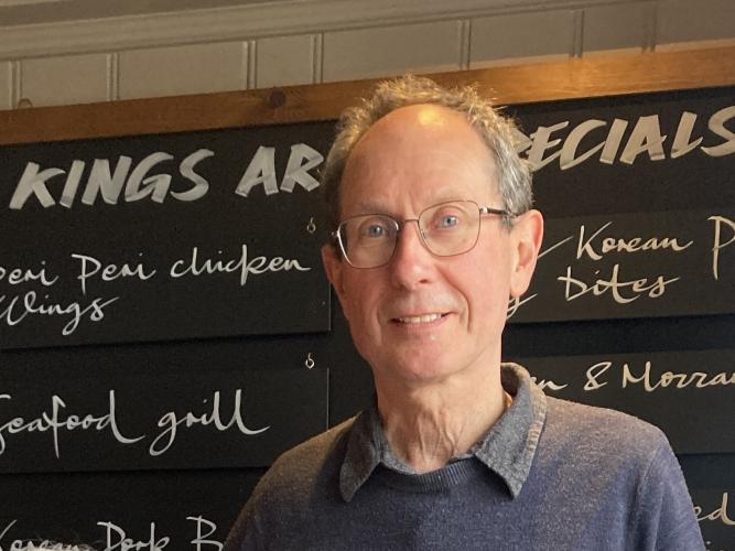 Dr Jonathan Leach