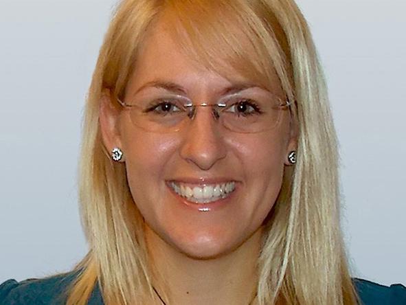 Dr Judit Molnár