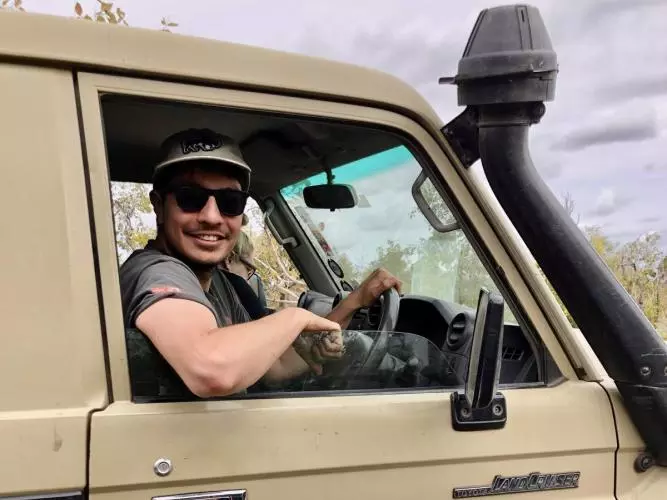 Dr Thomas A. Püschelin Gorgonsa jeep